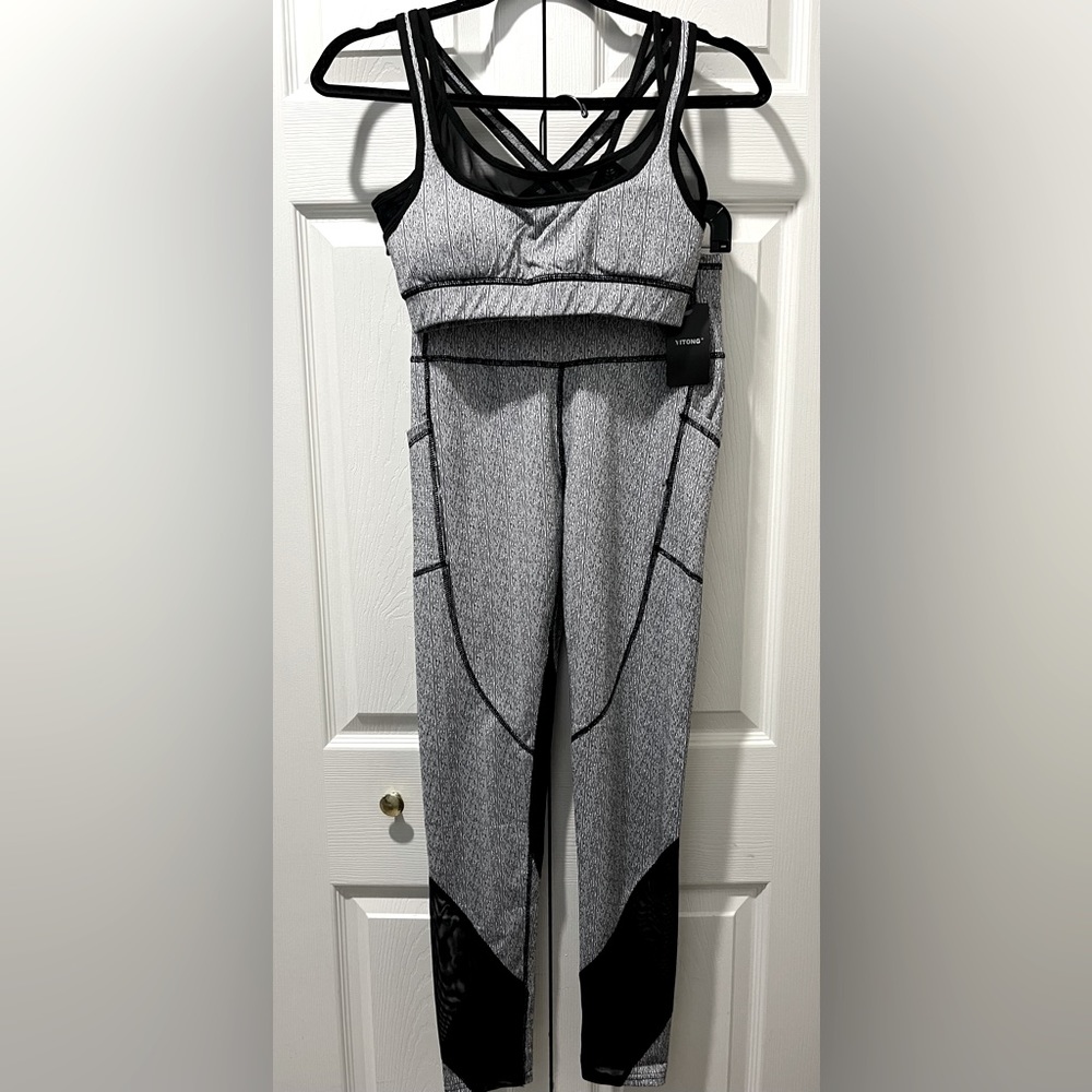 Tinas Fashion Gray Mesh 2 Piece Workout Set NWT